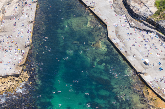 Narrow bay